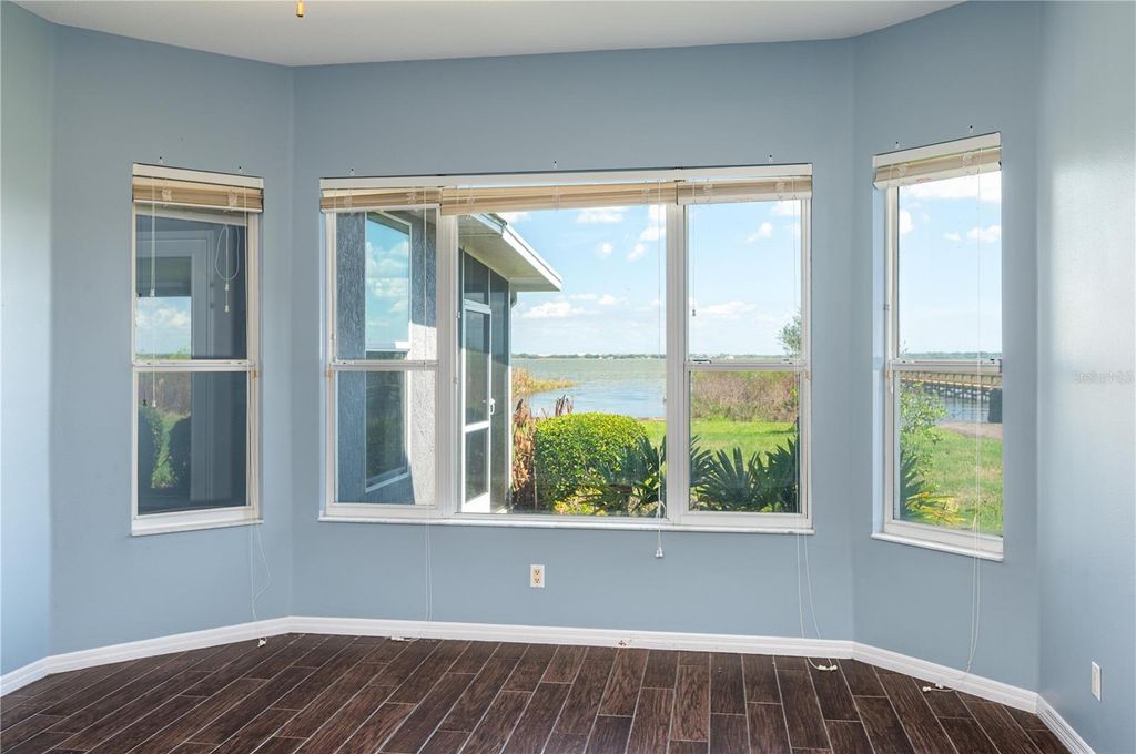 Image 26 of property listing at 329 HAMILTON SHORES DRIVE NE, Winter Haven, FL 33881