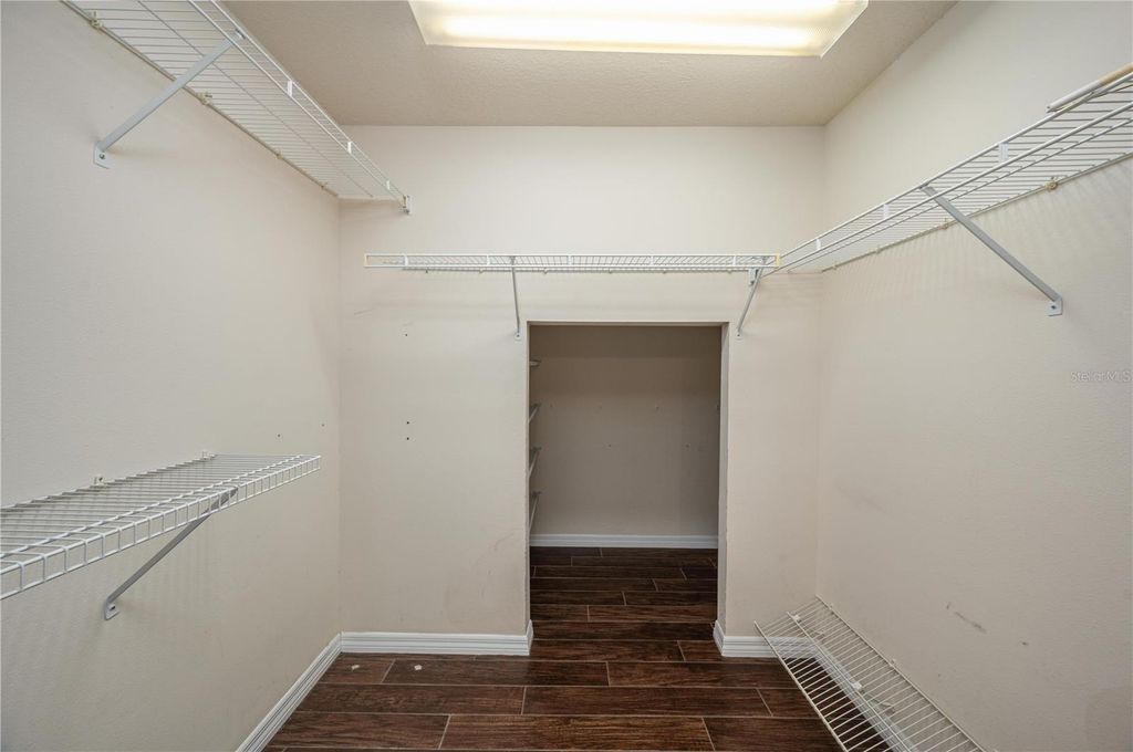 Image 29 of property listing at 329 HAMILTON SHORES DRIVE NE, Winter Haven, FL 33881