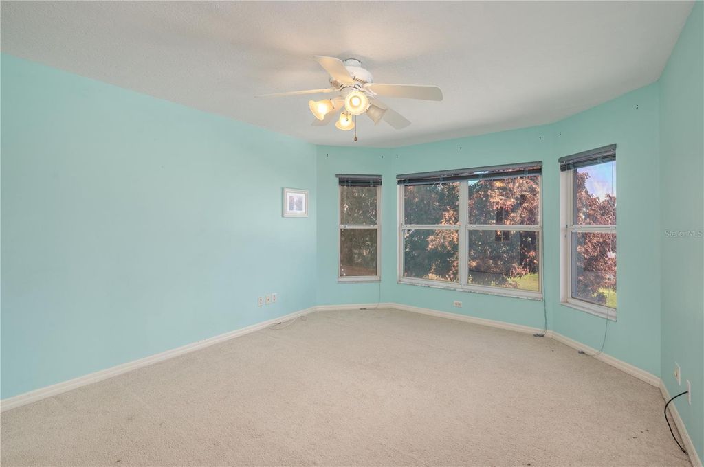 Image 34 of property listing at 329 HAMILTON SHORES DRIVE NE, Winter Haven, FL 33881