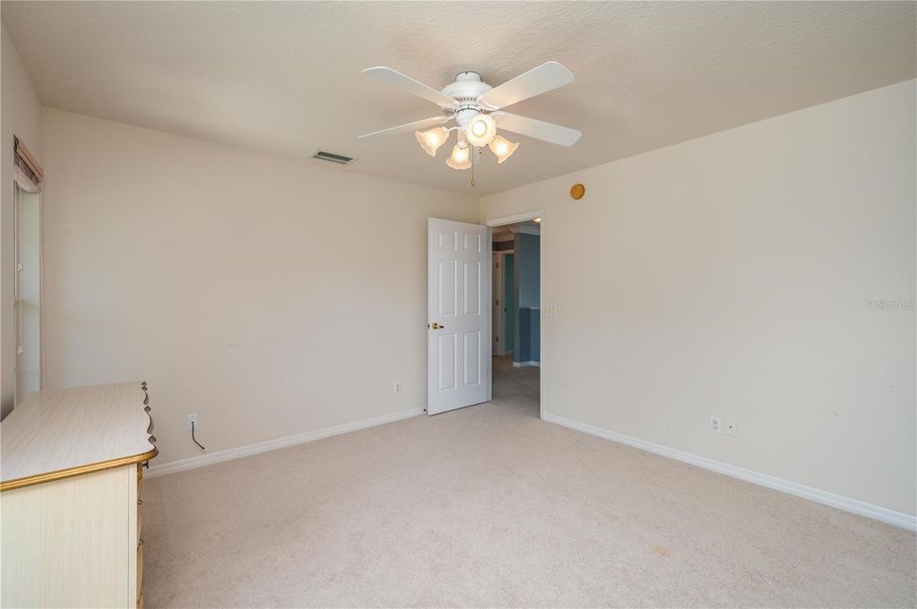 Image 42 of property listing at 329 HAMILTON SHORES DRIVE NE, Winter Haven, FL 33881