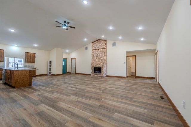 2901 92nd Rd, Udall, KS 67146