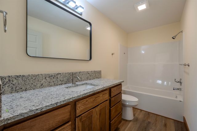 2901 92nd Rd, Udall, KS 67146