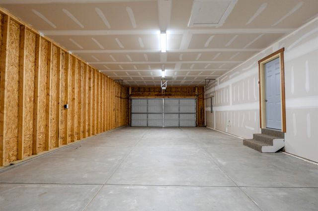 2901 92nd Rd, Udall, KS 67146