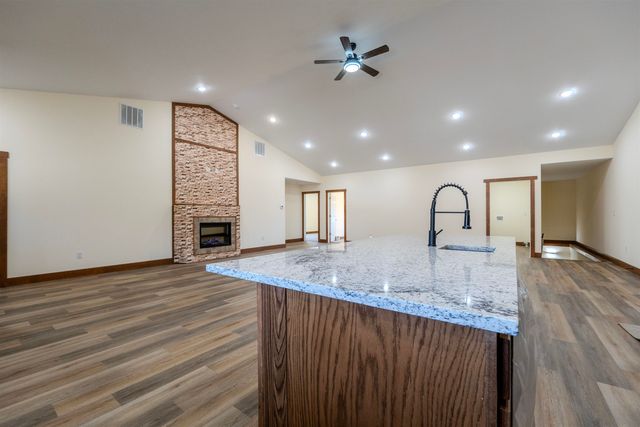 2901 92nd Rd, Udall, KS 67146