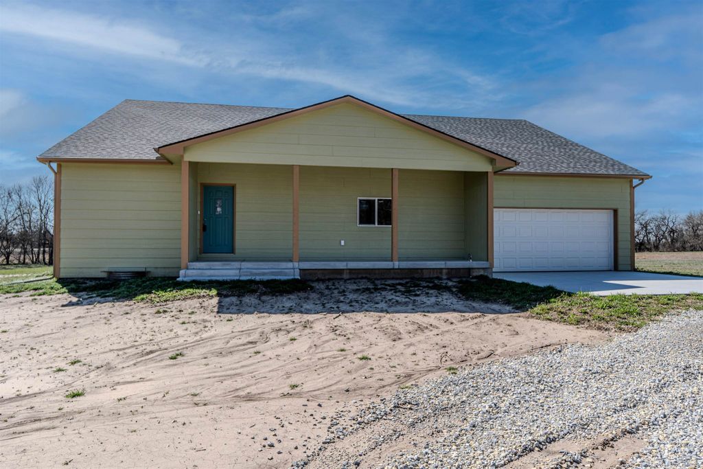 2901 92nd Rd, Udall, KS 67146