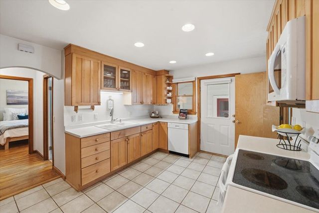 90 West Street, Essex Junction, VT 05452