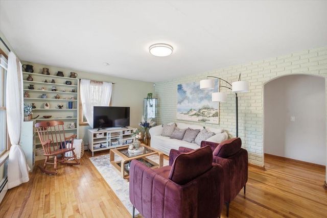 90 West Street, Essex Junction, VT 05452