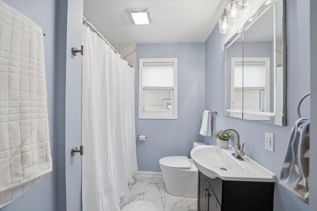 90 West Street, Essex Junction, VT 05452