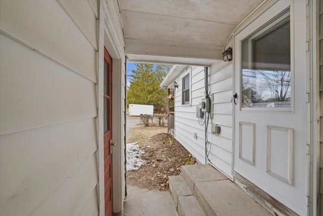 90 West Street, Essex Junction, VT 05452