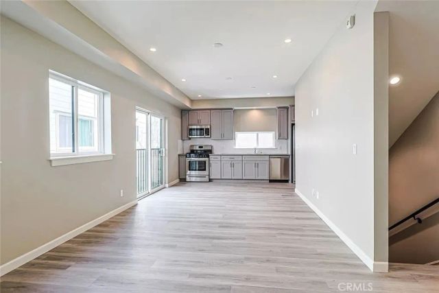5261 Harmony Avenue, North Hollywood, CA 91601