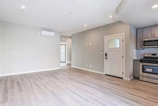 5261 Harmony Avenue, North Hollywood, CA 91601