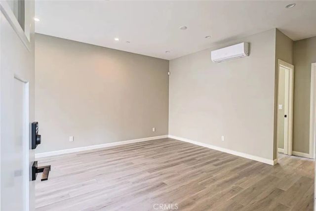 5261 Harmony Avenue, North Hollywood, CA 91601