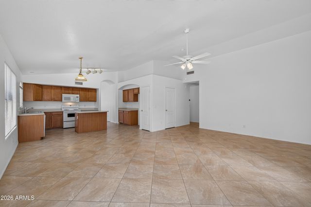 10262 W JESSIE Lane, Peoria, AZ 85383