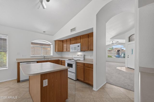 10262 W JESSIE Lane, Peoria, AZ 85383