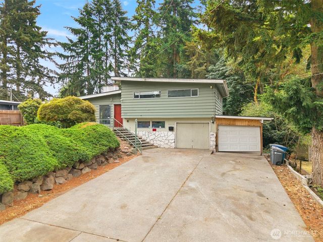 3219 S 166th Street, Seatac, WA 98188