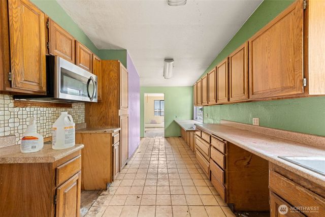 3219 S 166th Street, Seatac, WA 98188