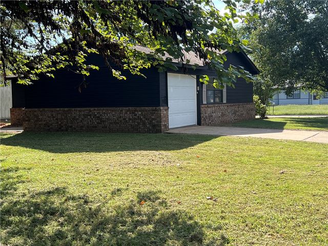 10 Killane Street, Clarksville, AR 72830