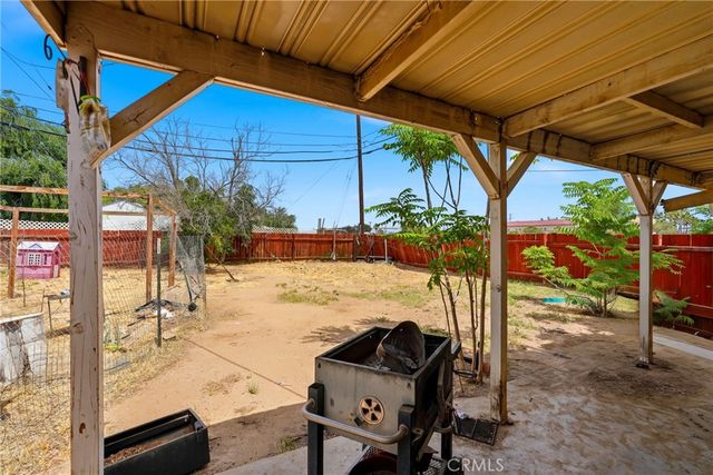 1103 W Milling, Lancaster, CA 93534