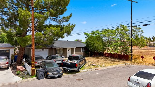 1103 W Milling, Lancaster, CA 93534