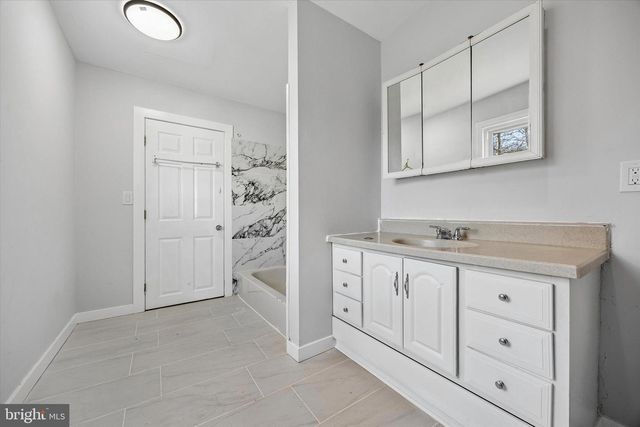 35 JERSEY ST, Trenton, NJ 08611