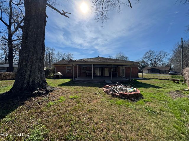 309 S Steele Avenue, Picayune, MS 39466