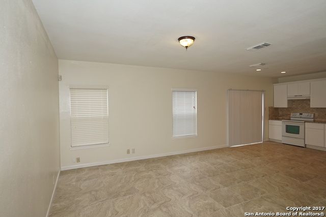 12816 HUNTSMAN LAKE DR, San Antonio, TX 78249