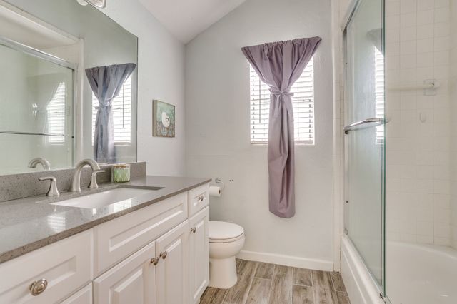 624 Harbor Circle, Azle, TX 76020