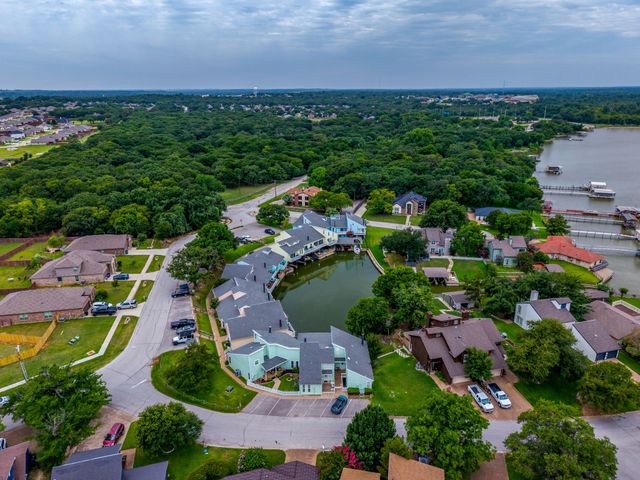 624 Harbor Circle, Azle, TX 76020