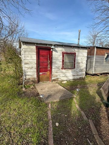 710 Whitney Street, Morgan, TX 76671