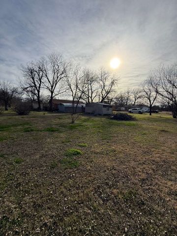 710 Whitney Street, Morgan, TX 76671