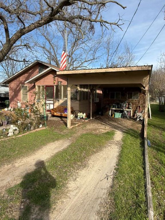 710 Whitney Street, Morgan, TX 76671