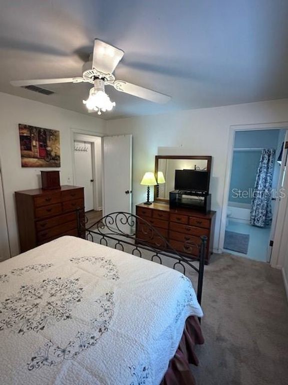 Image 14 of property listing at 5301 NW 25TH PLACE, Gainesville, FL 32606