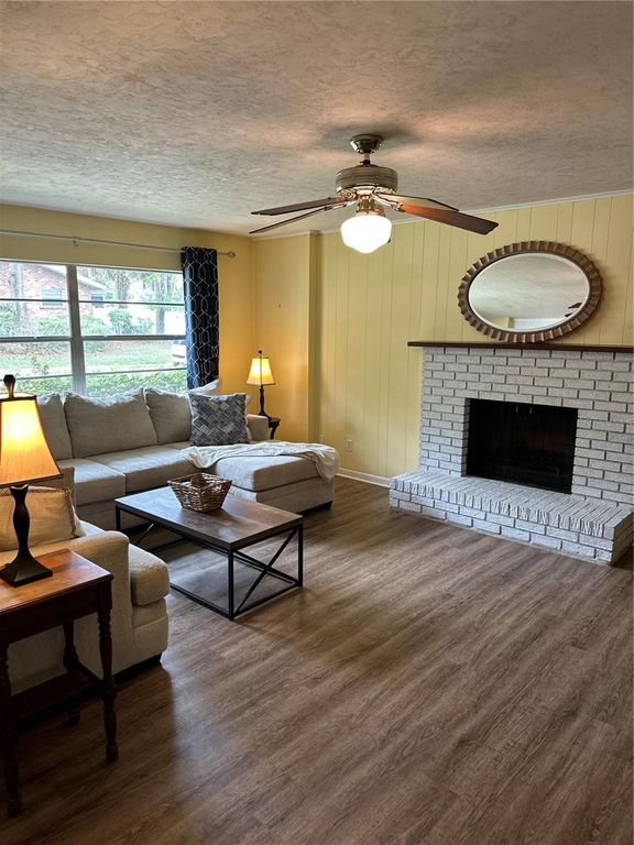 Image 8 of property listing at 5301 NW 25TH PLACE, Gainesville, FL 32606