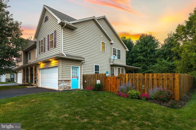67 AGAPE DR, Ephrata, PA 17522