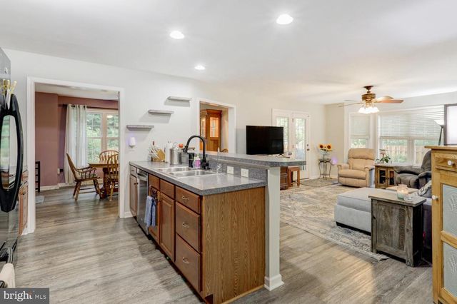 67 AGAPE DR, Ephrata, PA 17522