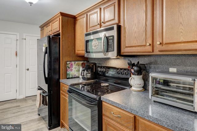 67 AGAPE DR, Ephrata, PA 17522