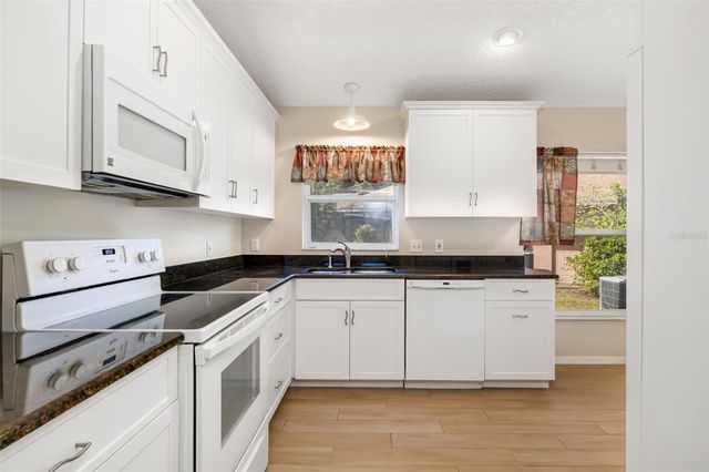 5462 CYNTHIA LANE, Sarasota, FL 34235