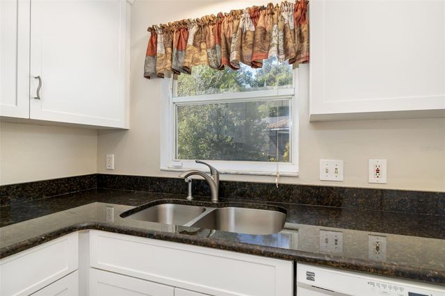 5462 CYNTHIA LANE, Sarasota, FL 34235