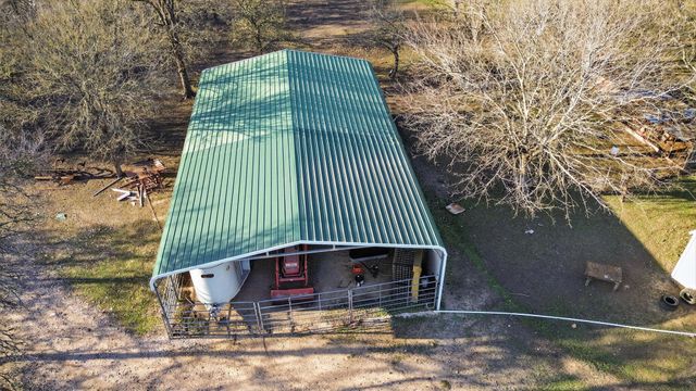 885 Longhollow RD, Dale, TX 78616