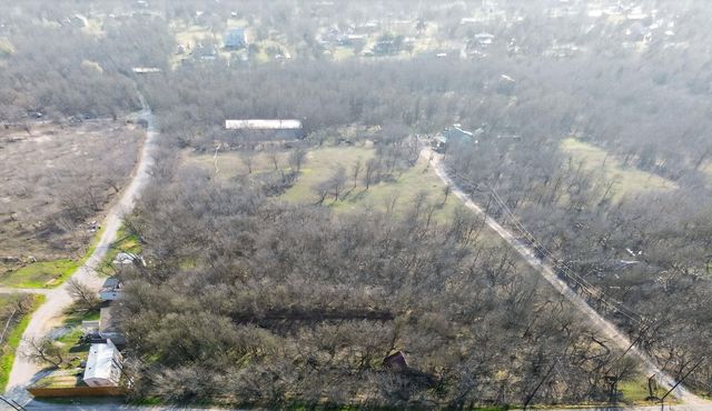 885 Longhollow RD, Dale, TX 78616