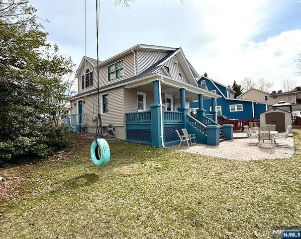 80 Roosevelt Avenue, Bergenfield, NJ 07621