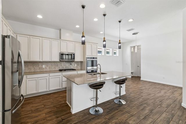803 WINTERSIDE DRIVE, Apollo Beach, FL 33572