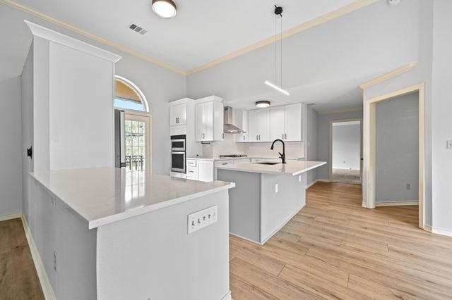140 Barton Ranch CIR, Dripping Springs, TX 78620