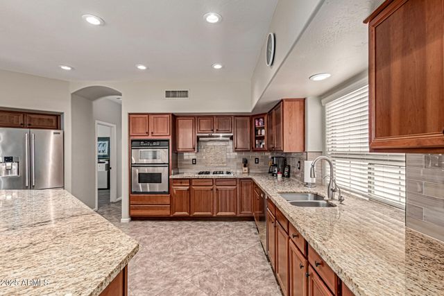 773 E GLACIER Drive, Chandler, AZ 85249