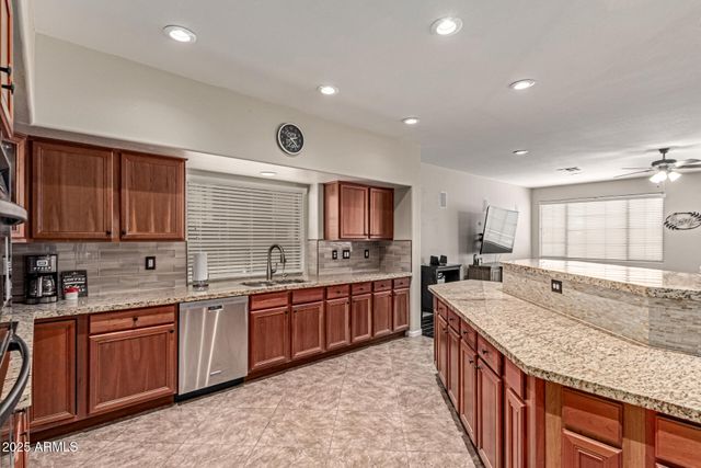 773 E GLACIER Drive, Chandler, AZ 85249
