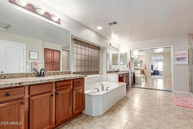 773 E GLACIER Drive, Chandler, AZ 85249