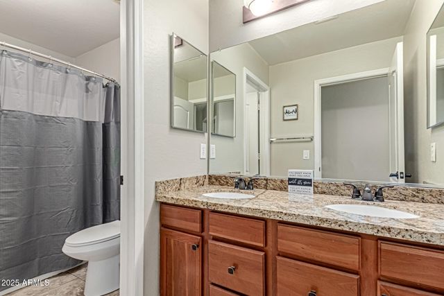 773 E GLACIER Drive, Chandler, AZ 85249