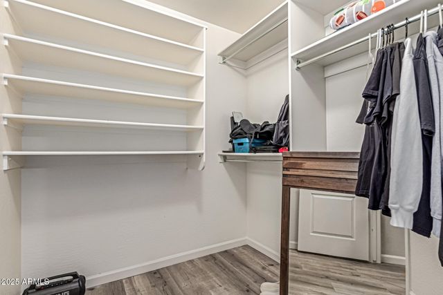 773 E GLACIER Drive, Chandler, AZ 85249