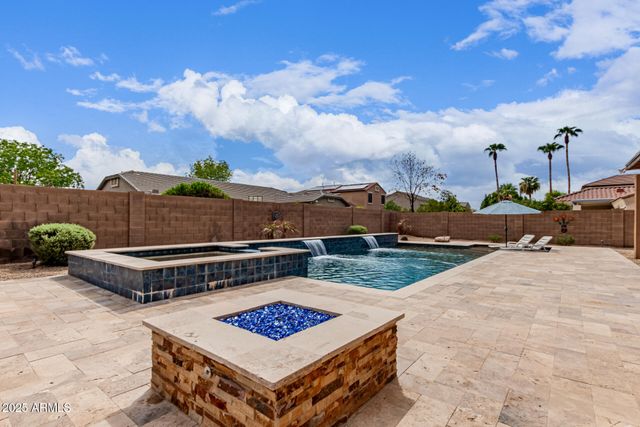 773 E GLACIER Drive, Chandler, AZ 85249