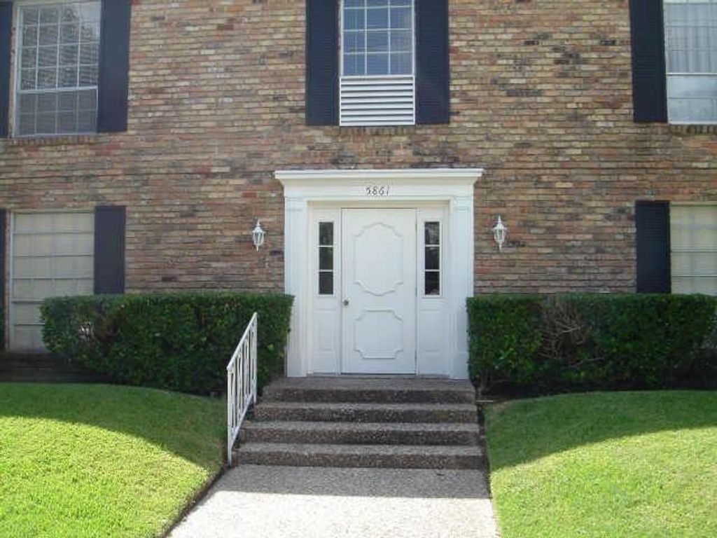 5861 Inwood Drive 9A, Houston, TX 77057